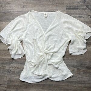 Flawless Women’s White V Neck Flowy Sleeve Blouse, gathered waist, size medium